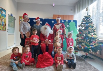 Powiększ obraz: Mikołaj w przedszkolu.