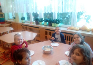 Zajęcia kulinarne w grupie Misia Uszatka - 5 latki